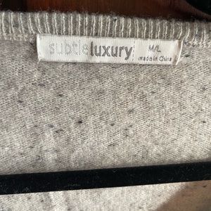 Subtle luxury cashmere sweater M/L